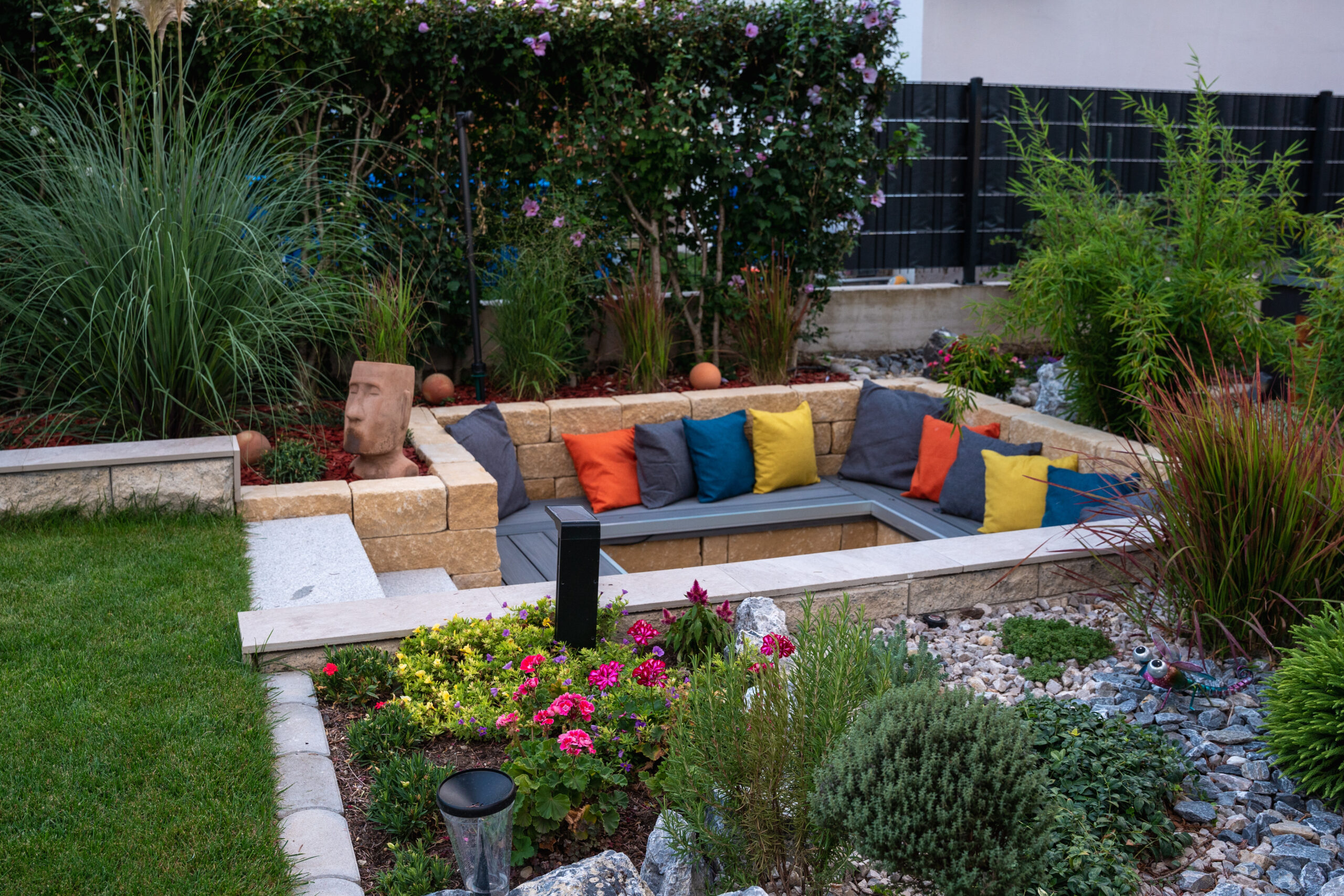 Gartengestaltung in Wien mit harmonischer Bepflanzung, Bäumen und nachhaltigem Gartenbau